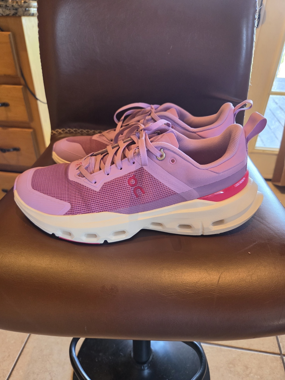 On Running Cloud Womens Lavender Mesh Running Shoes
